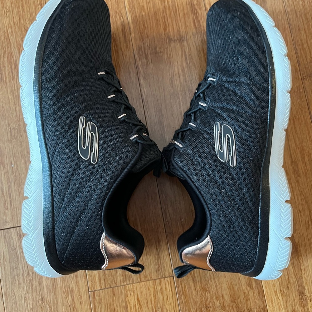 Skechers Women’s Black Rose Gold Sneakers Size 10 - Picture 4 of 5
